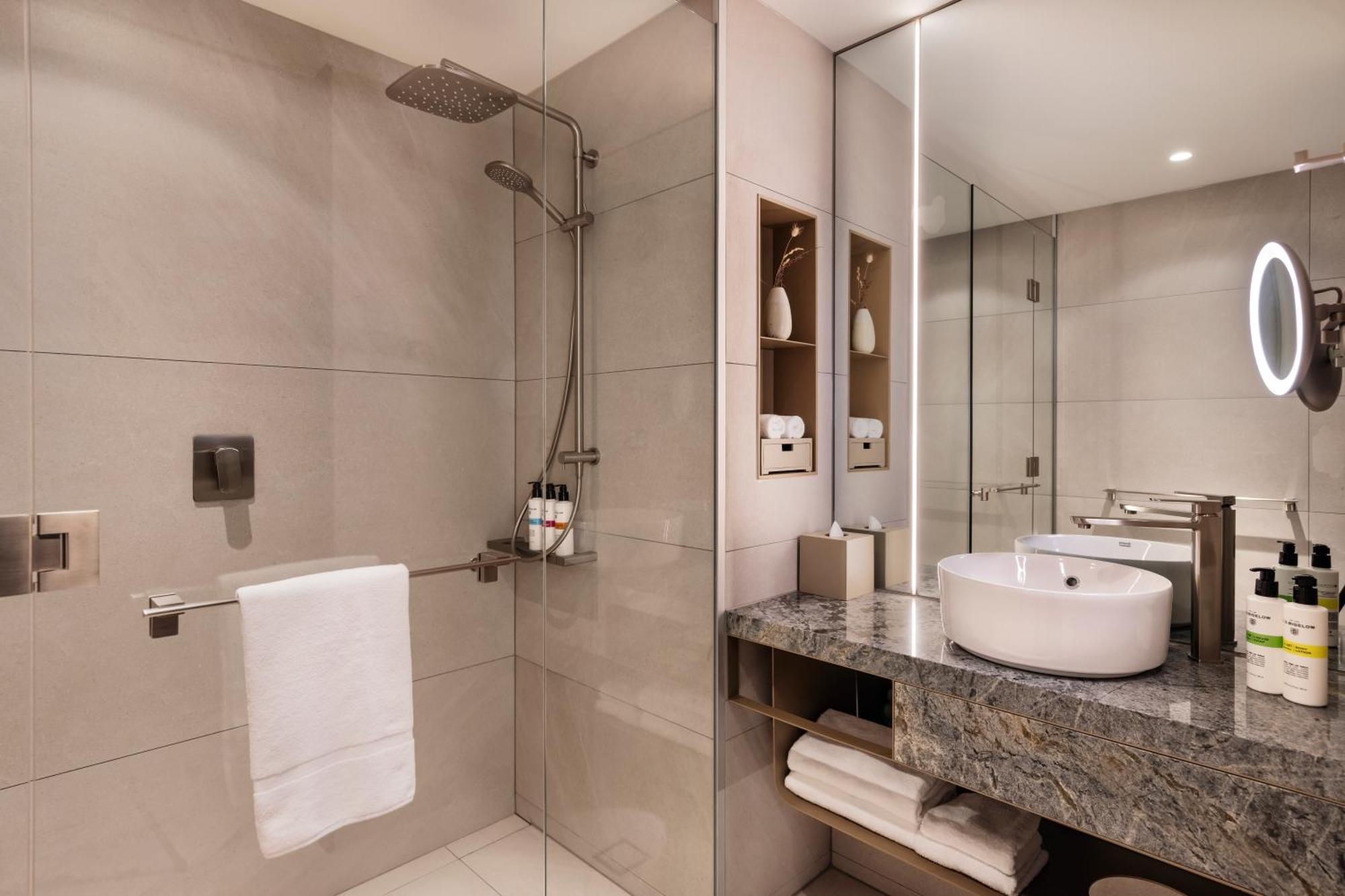 Pullman Auckland Airport Hotel Екстериор снимка