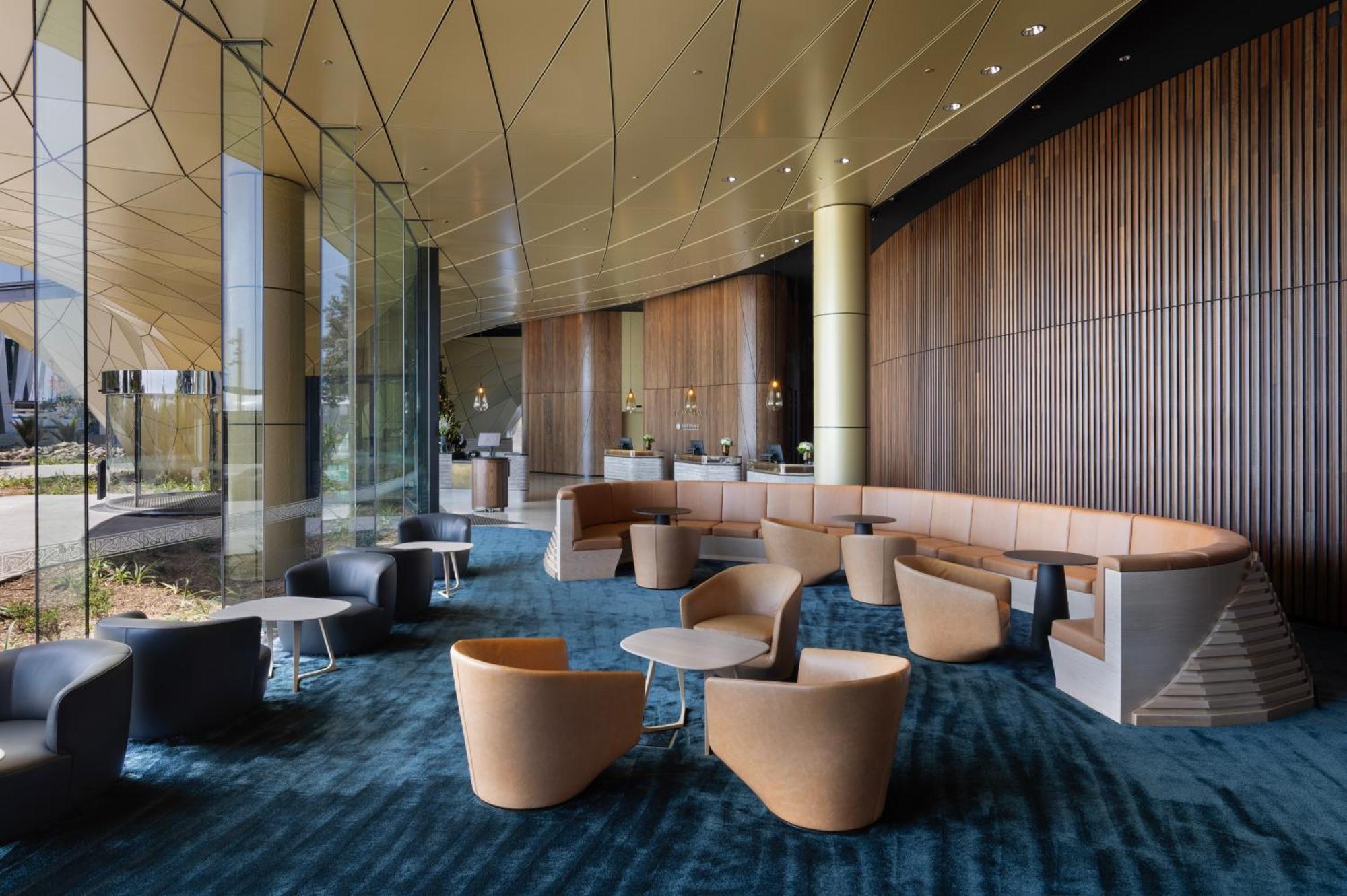 Pullman Auckland Airport Hotel Екстериор снимка The interior of the lounge