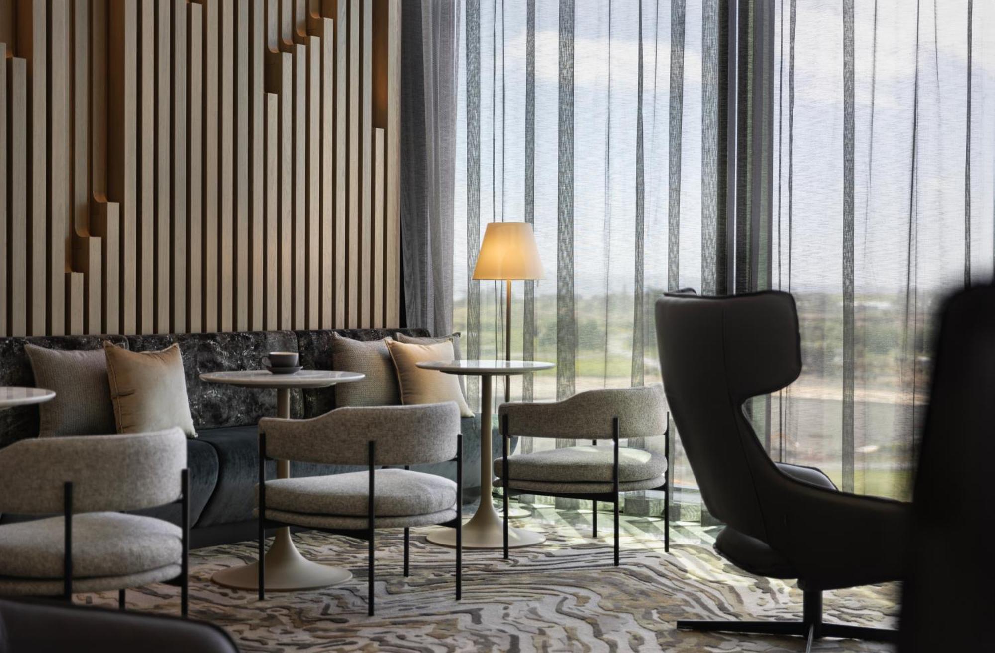 Pullman Auckland Airport Hotel Екстериор снимка The Club Lounge at the Westin Hyderabad